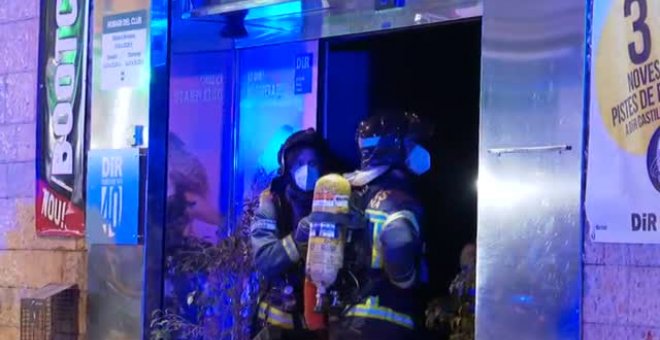 Un incendio obliga a desalojar un gimnasio en Barcelona