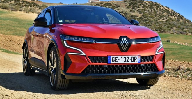 Así es y así se comporta el nuevo Renault Megane eléctrico, el primer modelo de la "nueva" Renault