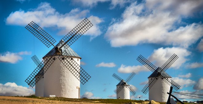 Un paseo por la icónica postal que dibujan los gigantes de don Quijote en tierras de La Mancha