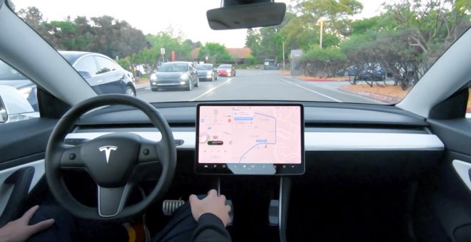 Tesla lanza una nueva actualización de su conducción autónoma: estas son las mejoras