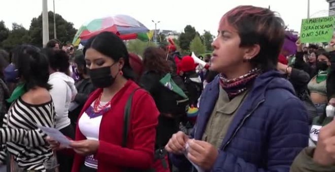 El movimiento feminista pide en las calles una nueva ley de aborto en Ecuador