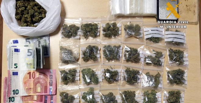 Detenido en Castro Urdiales con 31 bolsas de marihuana en el coche