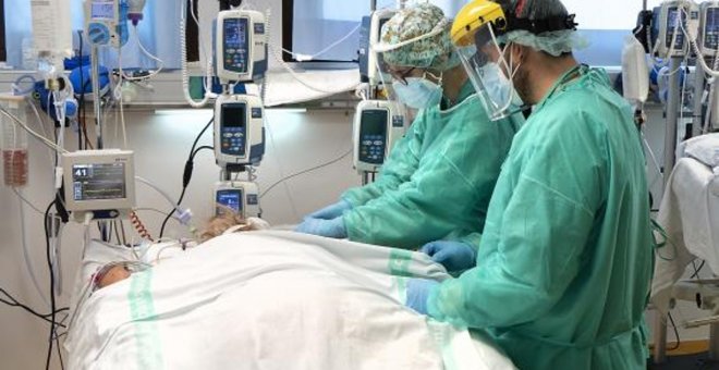 Los hospitalizados por covid siguen bajando hasta los 118, cifras que no se daban desde el puente de la Constitución