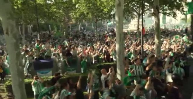 El Betis brinda la Copa a su afición