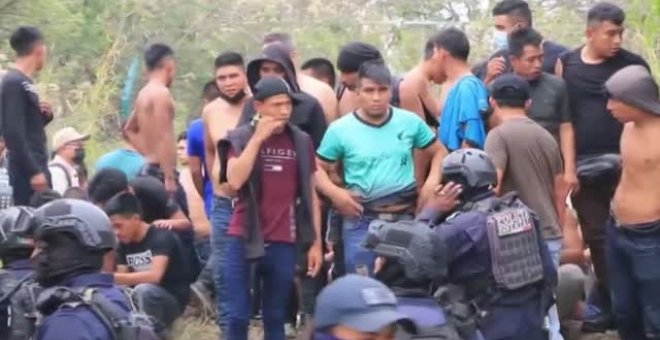 Encuentran a 280 migrantes escondidos en un camión en México