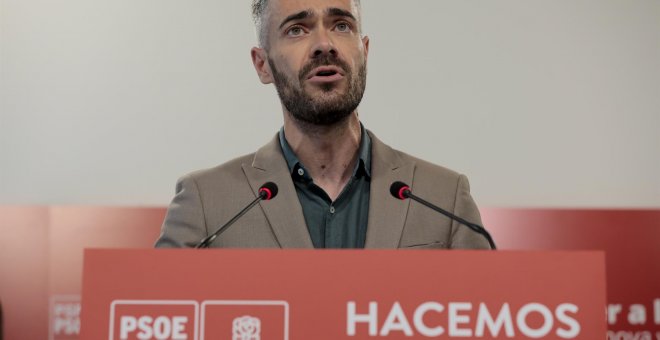 El PSOE, sobre la candidatura de Olona: "Es muy triste que empiece incumpliendo la ley"