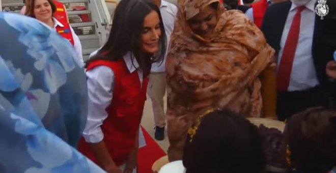 La reina Letizia inicia su viaje de cooperación en Mauritania