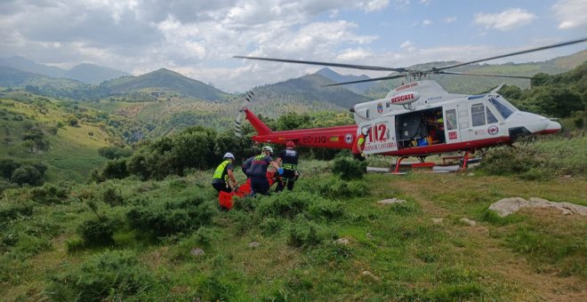 Evacuado un peregrino de 79 años en la senda fluvial del Nansa