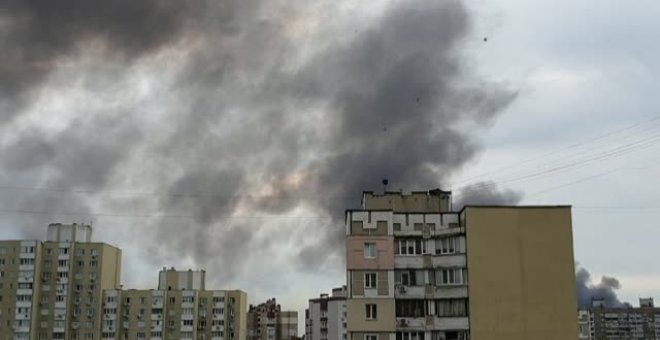 El alcalde de Kiev informa de varias explosiones en la capital a primera hora