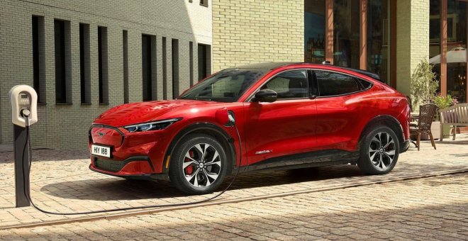 Ford paraliza la entrega del Mustang Mach-E hasta que corrija un problema con la batería