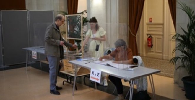 Abren las urnas en la segunda vuelta de las elecciones legislativas francesas