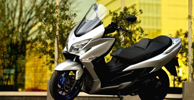 El Suzuki Burgman eléctrico contará con motor central y baterías no extraíbles