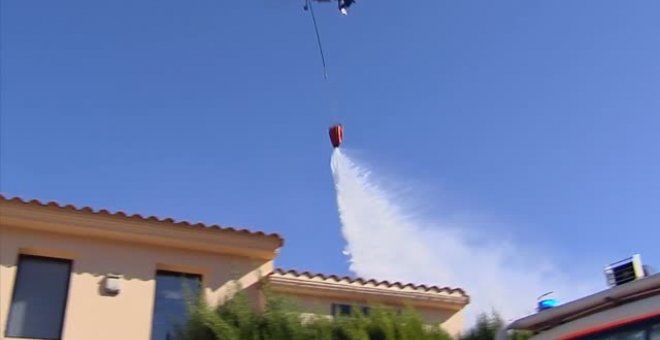 Controlado el incendio en la localidad valenciana de Ribarroja de Turia