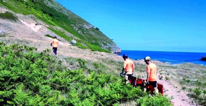 Rescatados dos jóvenes indispuestos que hacían la ruta de los Ojos del Diablo