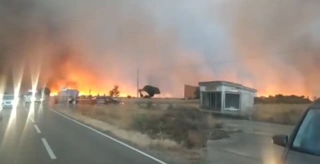 El fuego vuelve a arrasar la sierra de Zamora