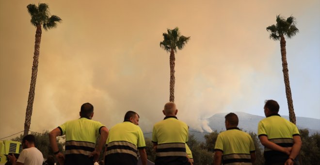 Con M de... - Lo que arde es nuestro Hogar