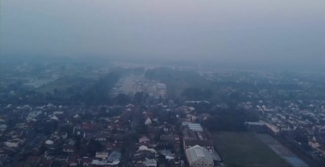 Los fuegos forestales descontrolados sumen Buenos Aires y Rosario en una burbuja de humo