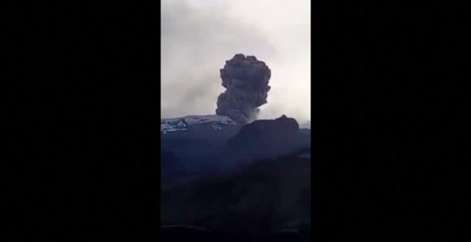 El volcán Nevado del Ruiz de Colombia continúa registrando alta actividad