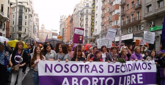 Aborto sin permiso desde los 16, píldora gratuita y bajas por menstruación, claves de la ley que se aprueba este martes