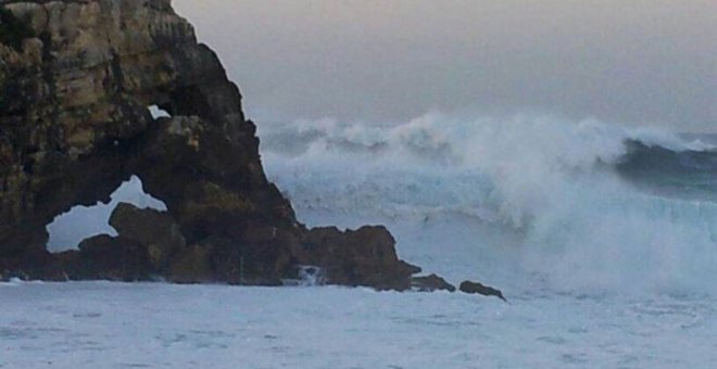 Un ciclón tropical o huracán amenaza desde el Atlántico con llegar a la zona norte de España