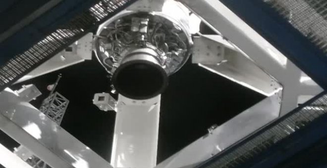 El "Miura 1", el primer cohete español, ya preparado para lanzarse al espacio