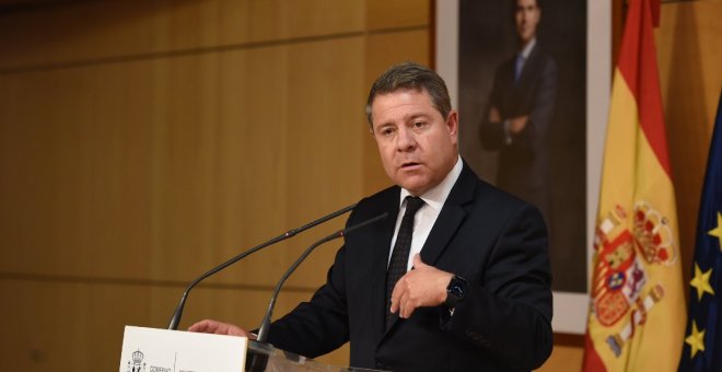 García-Page rompe con el discurso de Sánchez y defiende la solvencia de Feijóo, que le agradece sus palabras