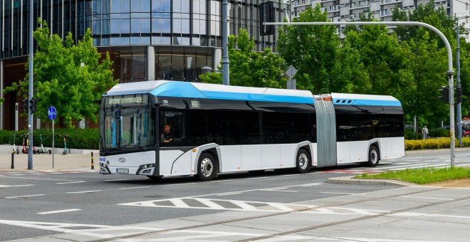 Solaris Urbino 18 hydrogen: 350 km de autonomía y capacidad para 140 pasajeros