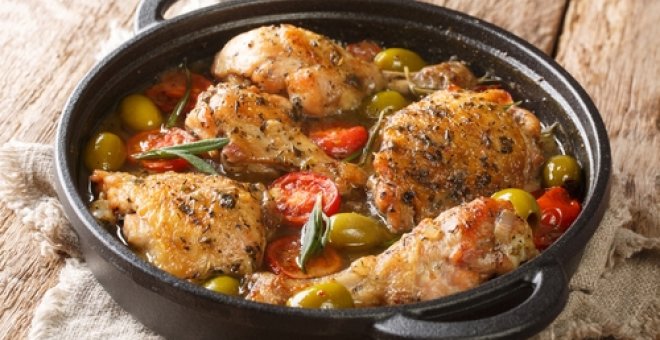 Pato confinado - Receta de pollo a la provenzal: un excelente guiso con aceitunas y hierbas aromáticas