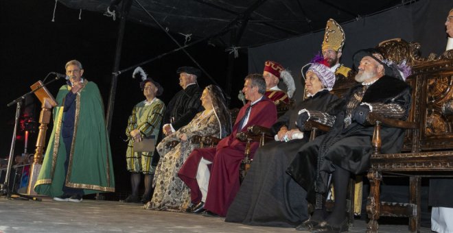 El emperador Carlos V desembarca en Laredo