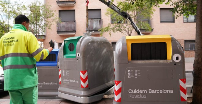 Condenan a un activista ambiental por recoger alimentos de un contenedor de basura en Austria