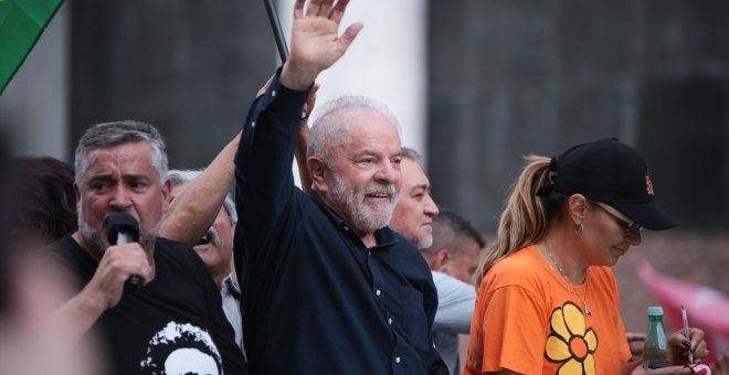 Lula y Neymar juegan un partido aparte por las elecciones de Brasil