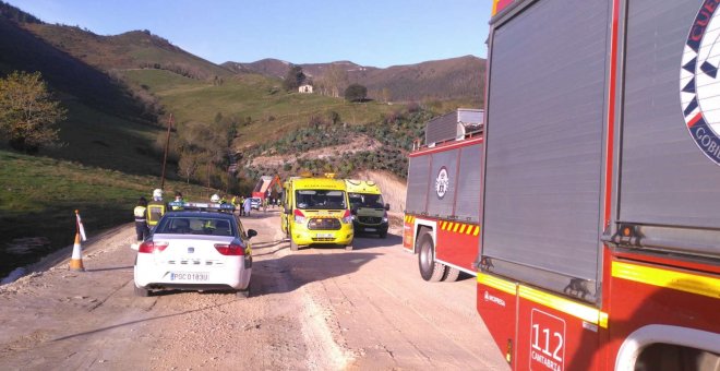 Fallece un varón atropellado por su camión en Valdáliga