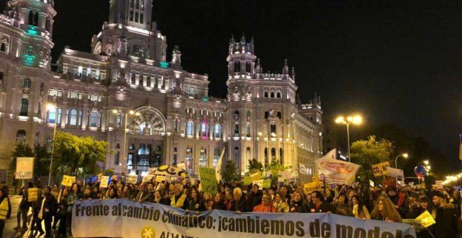 Miles personas se movilizan en Madrid y otras 15 ciudades por la justicia climática