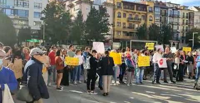 Así ha sido la manifestación de los sanitarios ante el Ayuntamiento de Santander