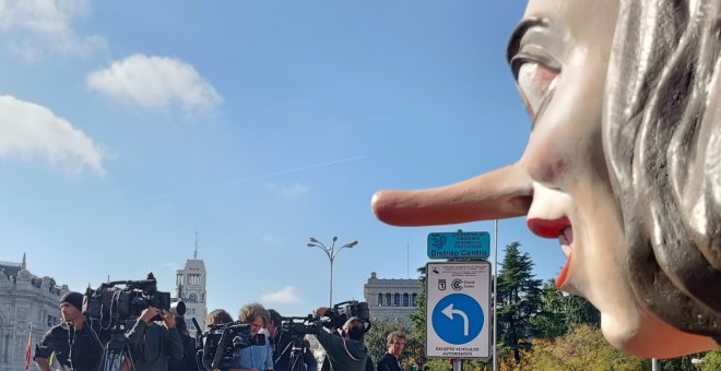 La madrileña Plaza de Cibeles retumba: "Ayuso escucha, Madrid está en la lucha"