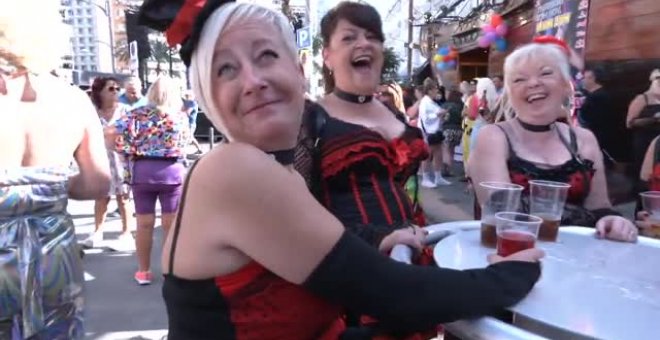 Benidorm se pone el disfraz para celebrar su "Fancy Dress Party"