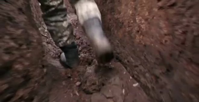 Las trincheras de Ucrania se llenan de barro justo antes de la llegada del crudo invierno