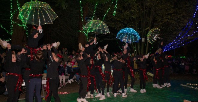 El alumbrado navideño ya luce en Reocín