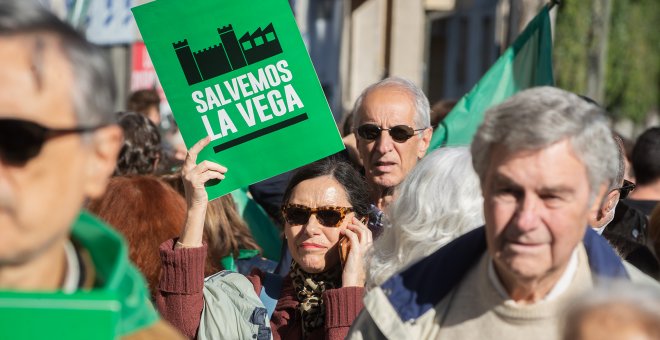 Concentración frente al ayuntamiento para salvar La Vega