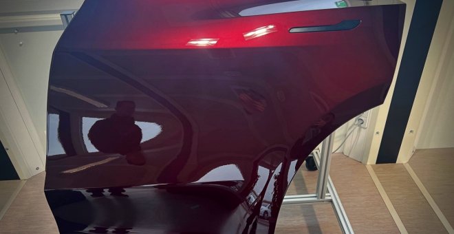El nuevo y llamativo color "Midnight Red Cherry" del Tesla Model Y ya está en camino