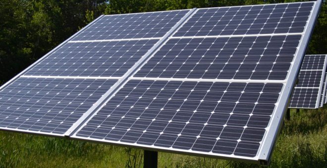 El Gobierno impulsará comunidades energéticas locales con la instalación de paneles solares
