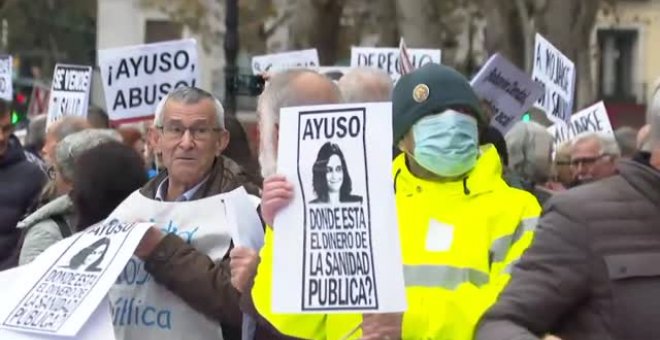 La Marea Blanca toma las calles de Madrid en defensa de la sanidad pública