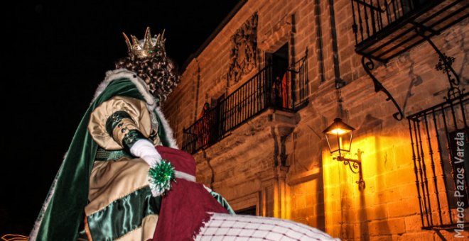 El alcalde de Santillana del Mar, Ángel Rodríguez, habla sobre la Cabalgata de Reyes