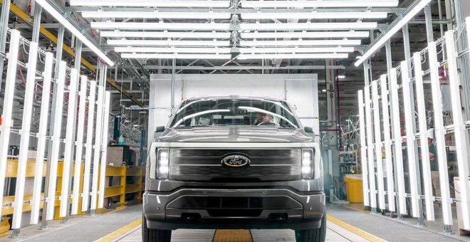 Así se construye la Ford F-150 Lightning totalmente eléctrica en la fábrica de Dearborn