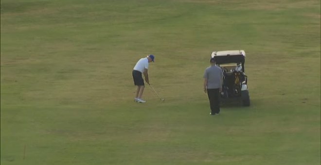 Joe Biden disfruta de las vacaciones navideñas jugando al golf en Santa Cruz