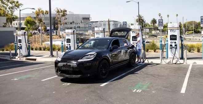 El Porsche Macan estrenará un innovador sistema de carga rápida patentado por la firma alemana