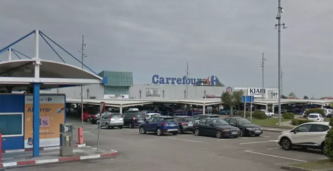 Denuncian a Carrefour, Alcampo, Hipercor y Dia por nuevos casos en los que no aplican la bajada del IVA