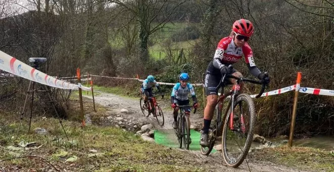 Trece corredoras del Club Ciclista Meruelo estarán en los Campeonatos de España de Ciclocross