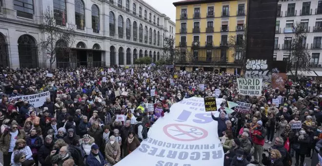 Miles de personas vuelven a las calles de Madrid en contra de la política sanitaria de Ayuso