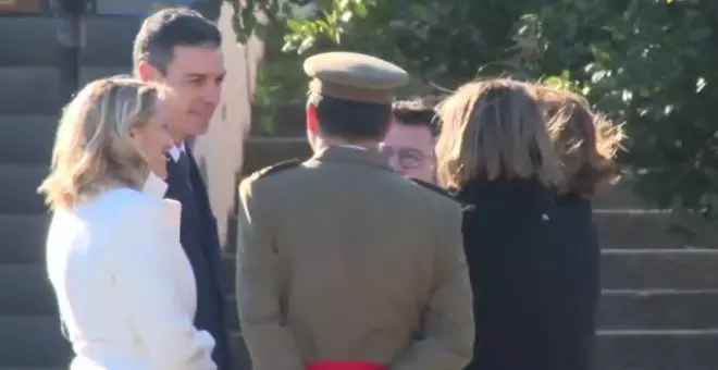 Larga conversación entre Sánchez y Aragonés antes de recibir a Macron